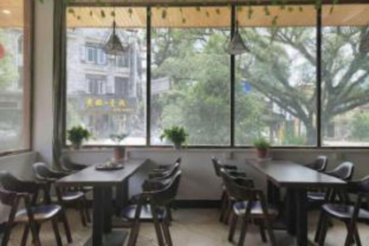 Julongyuan Hotel