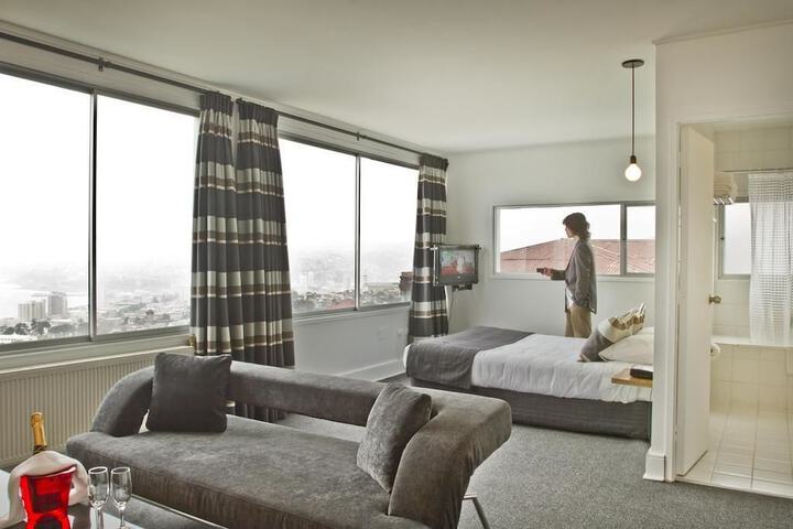 Room 7 of 39