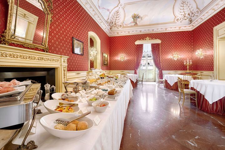 Dining 66 of 83