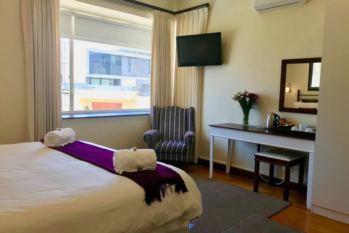 Room 22 of 110