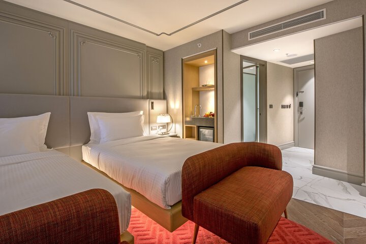 Room 20 of 194