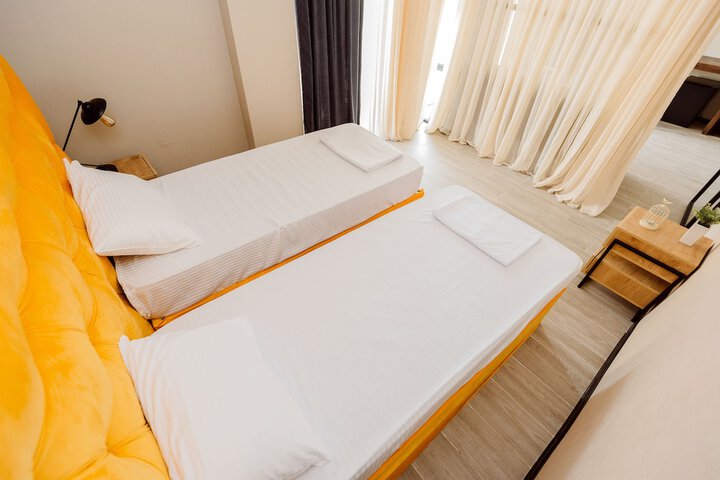 Room 21 of 42