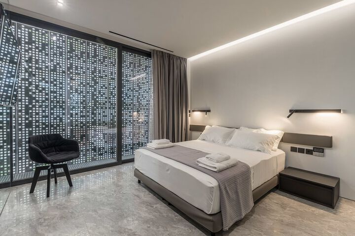 Room 21 of 182