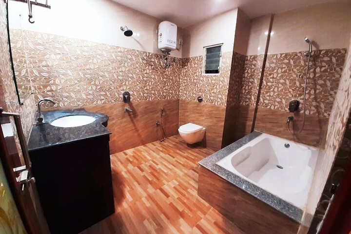 Room 7 of 31