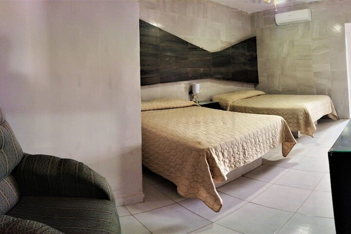 Room 28 of 37