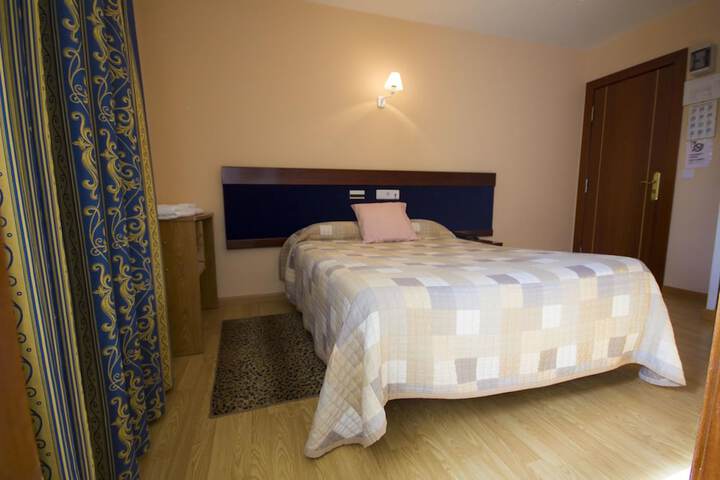 Room 4 of 15