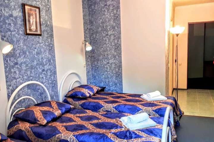 Room 5 of 24