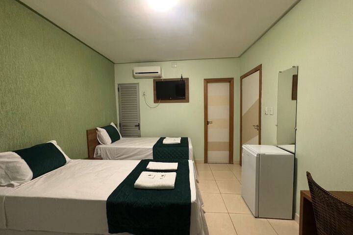 Room 10 of 20
