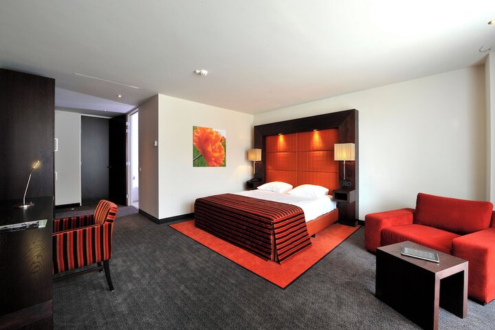 Room 19 of 59