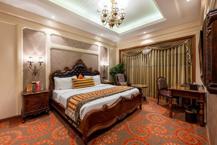 Room 10 of 56
