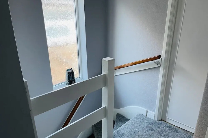 Room 7 of 16