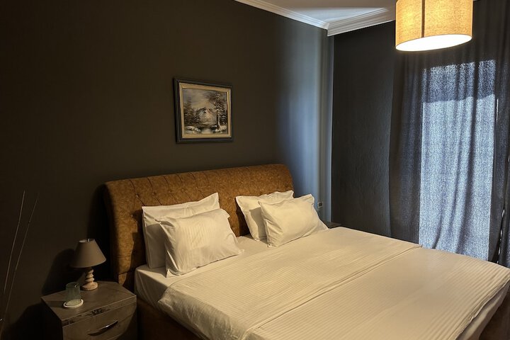 Room 9 of 26