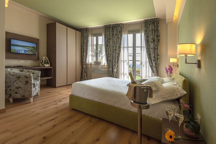 Room 21 of 89