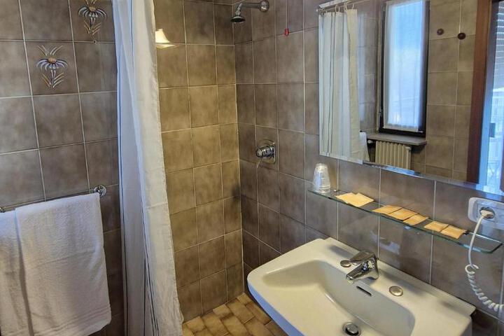 General 28 of 29