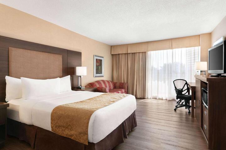 1 Queen Bed Park View (4 of 23)