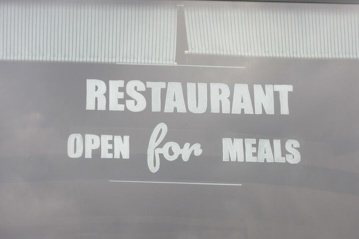 Dining 36 of 89
