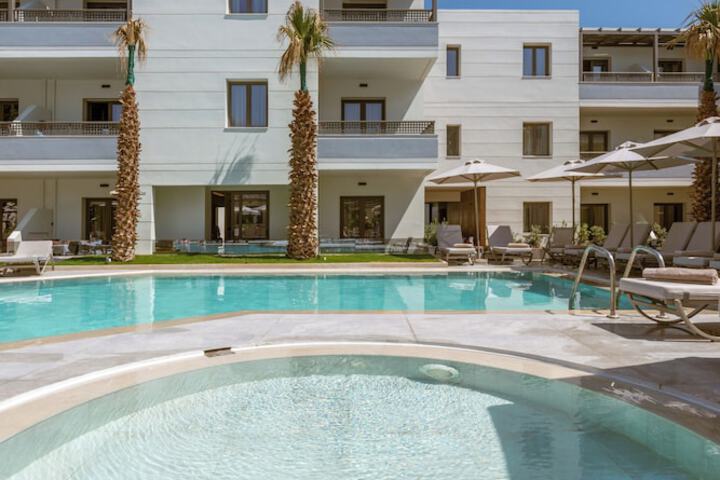 Pool 50 of 59