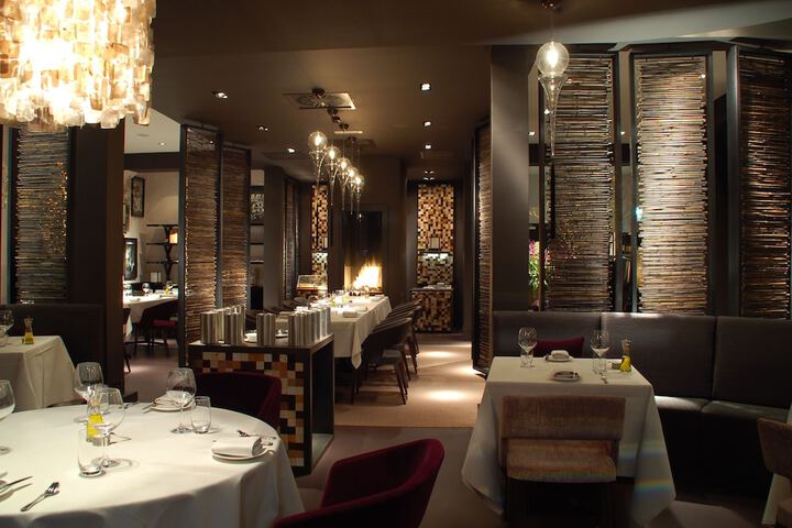 Dining 9 of 26