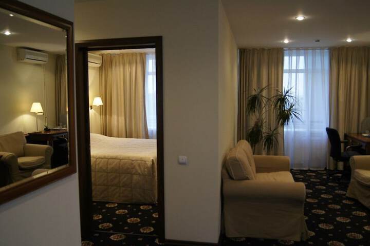 Room 2 of 24