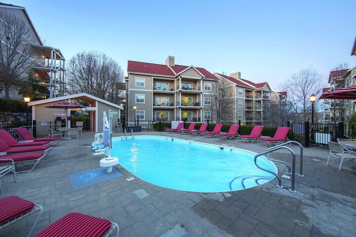 Pools & Facilities