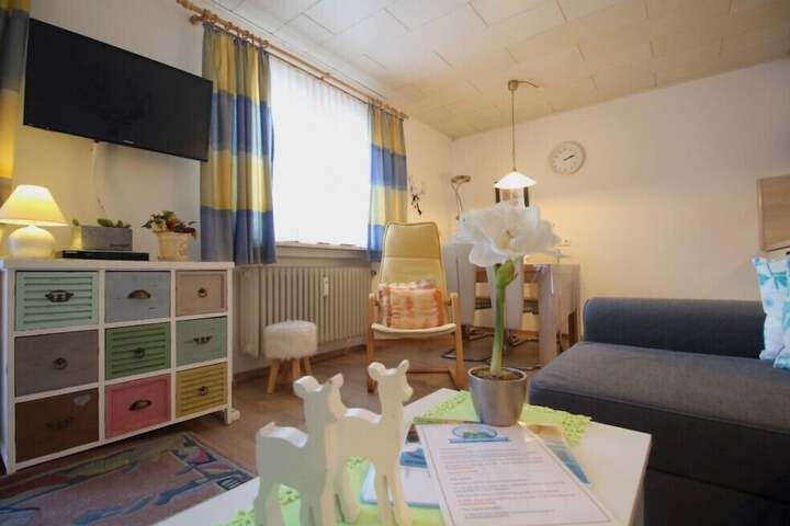 Room 10 of 25
