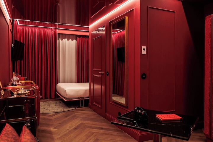 Room 44 of 141