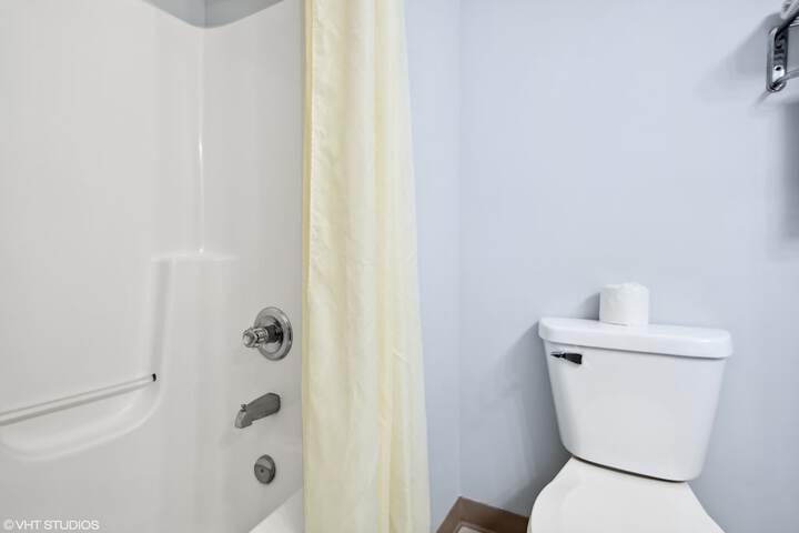 Room 42 of 49