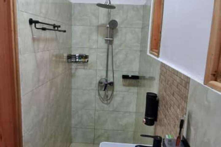 Room 5 of 15