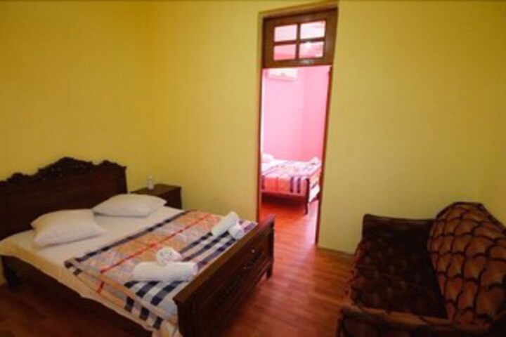 Room 16 of 42