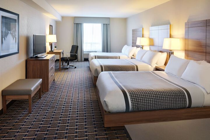 Room 10 of 29