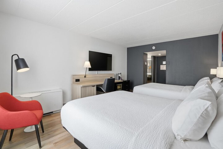 Room 21 of 77