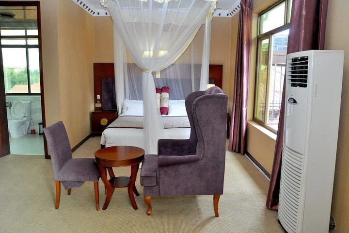 Room 6 of 31
