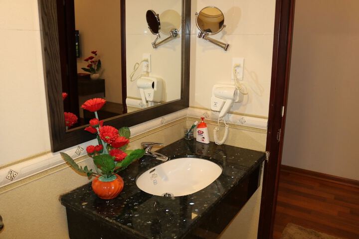 Room 20 of 22