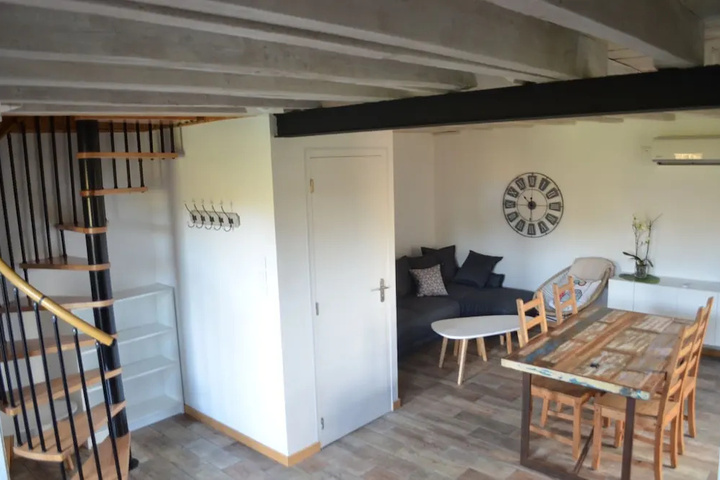 Room 3 of 20