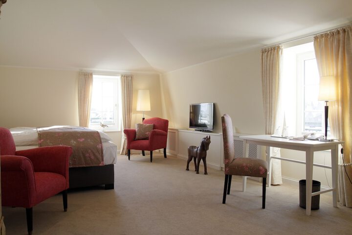 Room 9 of 49