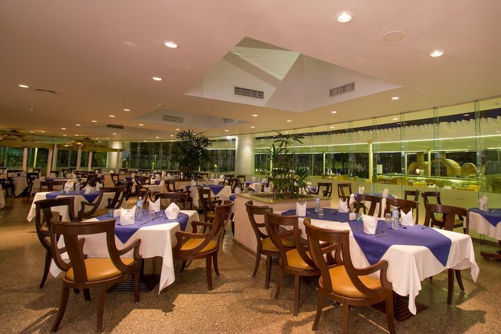 Dining 78 of 126