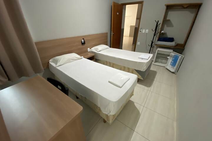 Room 3 of 34