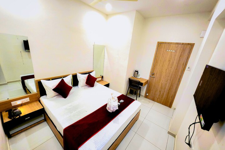 Room 17 of 40
