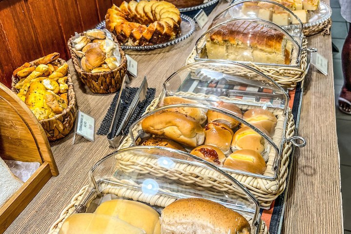 Breakfast/Coffee Service 22 of 34