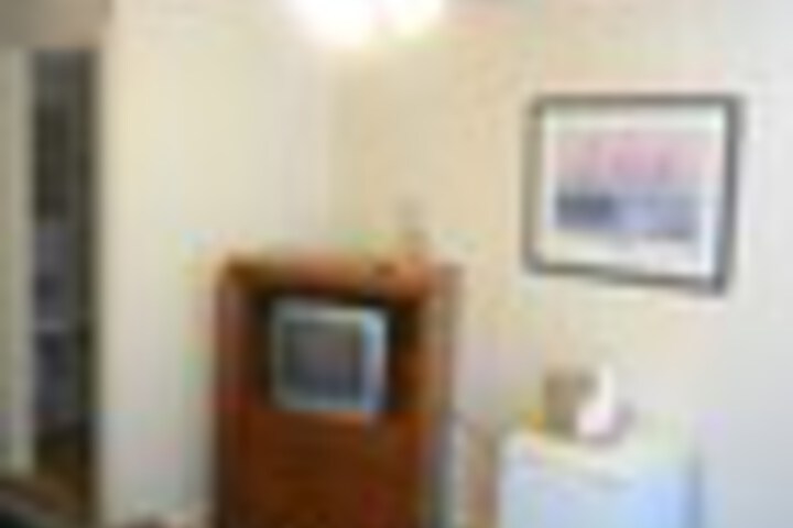 Room 44 of 102