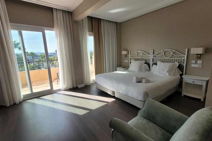 Room 15 of 83