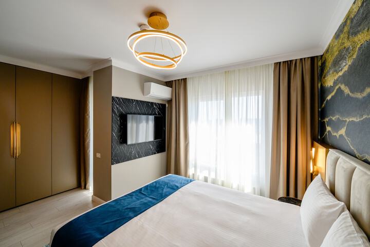 Room 12 of 70