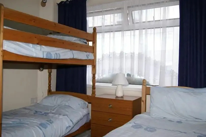 Room 3 of 11