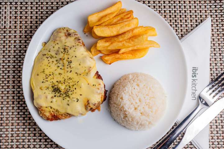 Dining 62 of 96