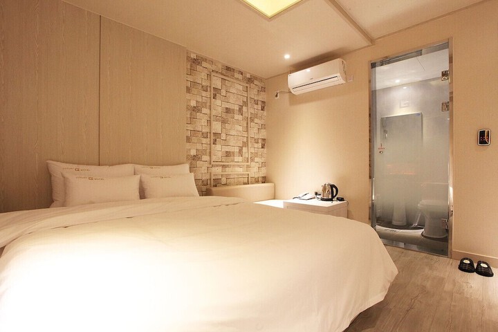 Luxury G Motel