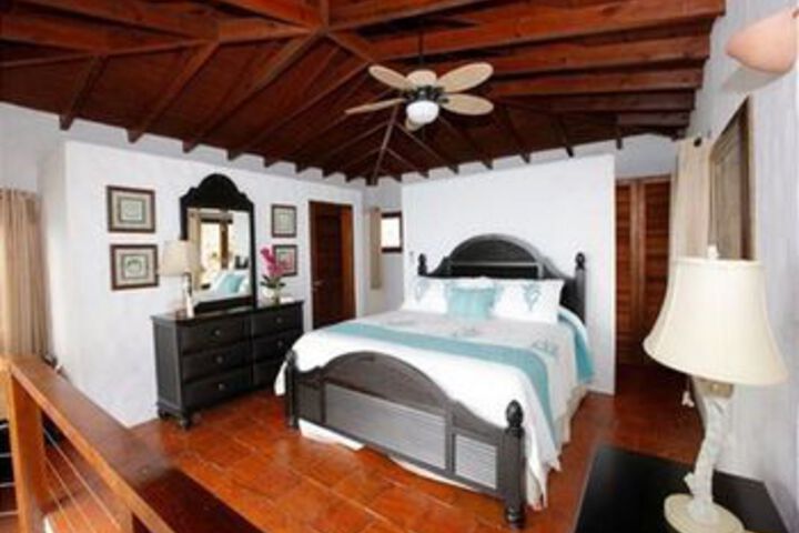 Room 8 of 28