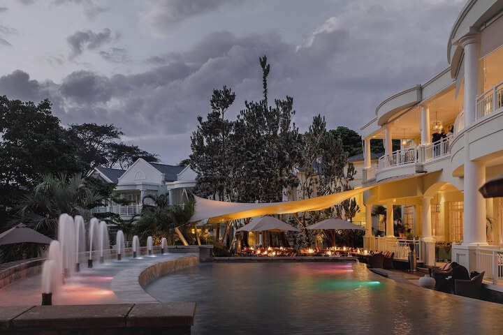 Hotel Exterior 54 of 57