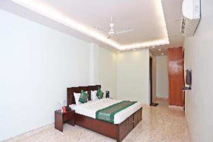 OYO Sector 48 Near Omaxe Gurgaon Mall