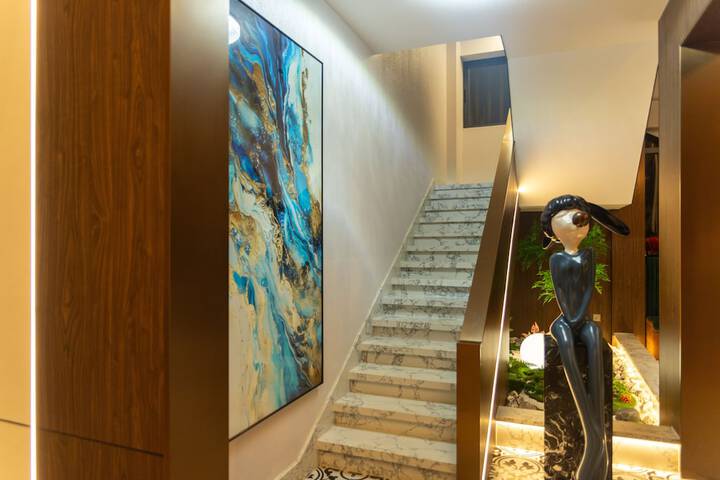 Hotel Interior 11 of 148