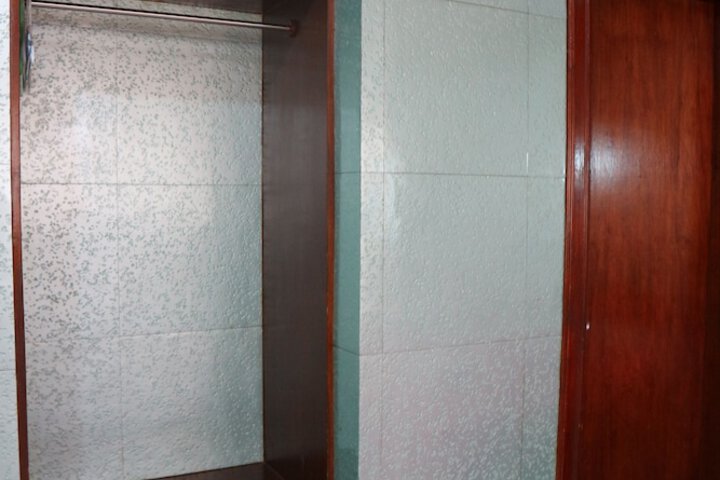 Ballroom/Hall 23 of 27
